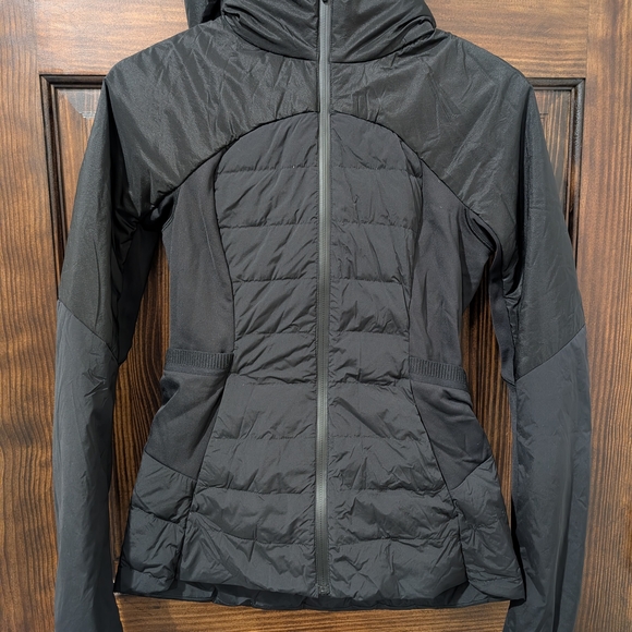 lululemon athletica Black Puffer Jacket - Picture 3 of 7